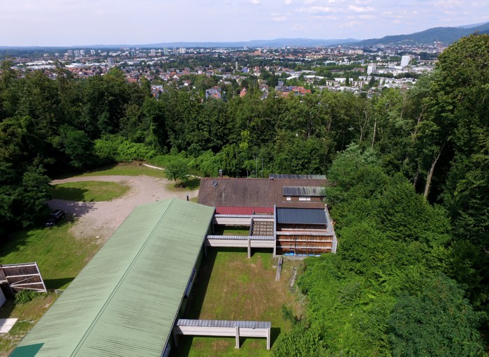 Schützenhaus mit Ausblick über Freiburg klein
